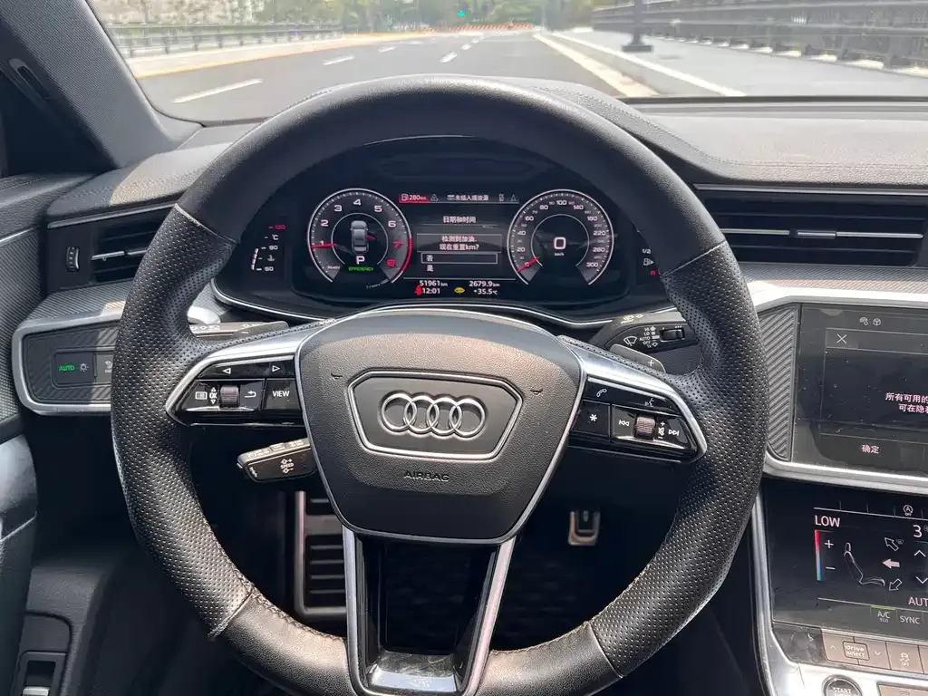 Audi A6L — фото 4
