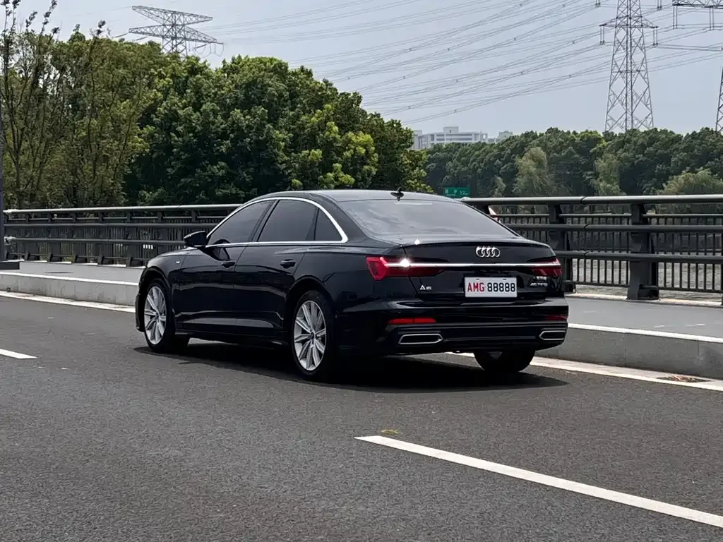 Audi A6L — фото 6