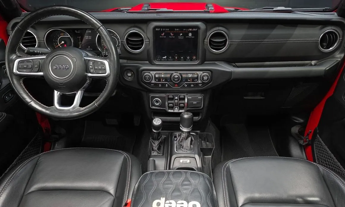 Jeep Wrangler — фото 10