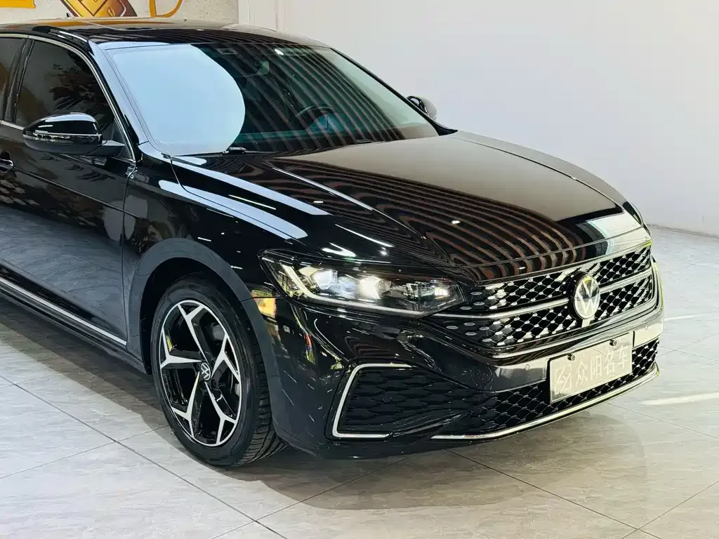 Volkswagen Passat — фото 3