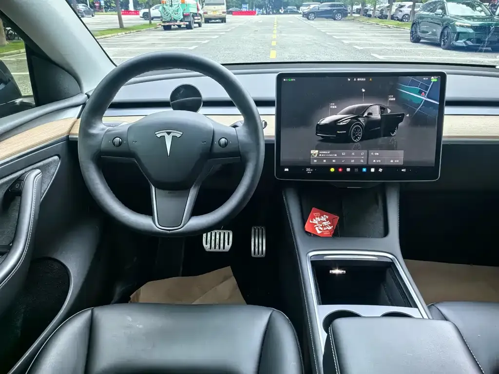 Tesla Model Y — фото 2
