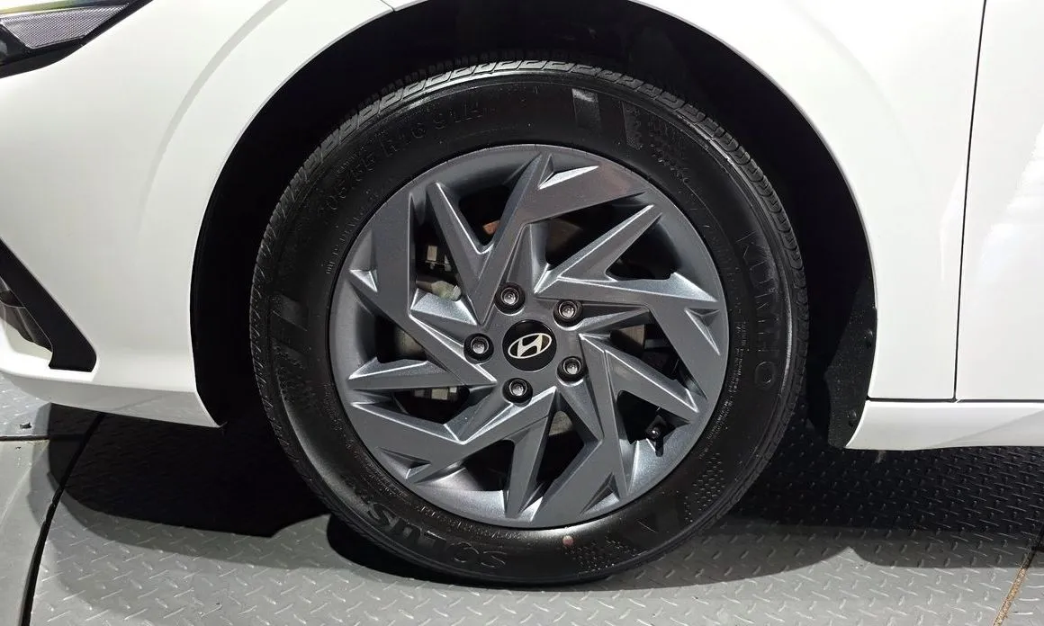Hyundai AVANTE — фото 6