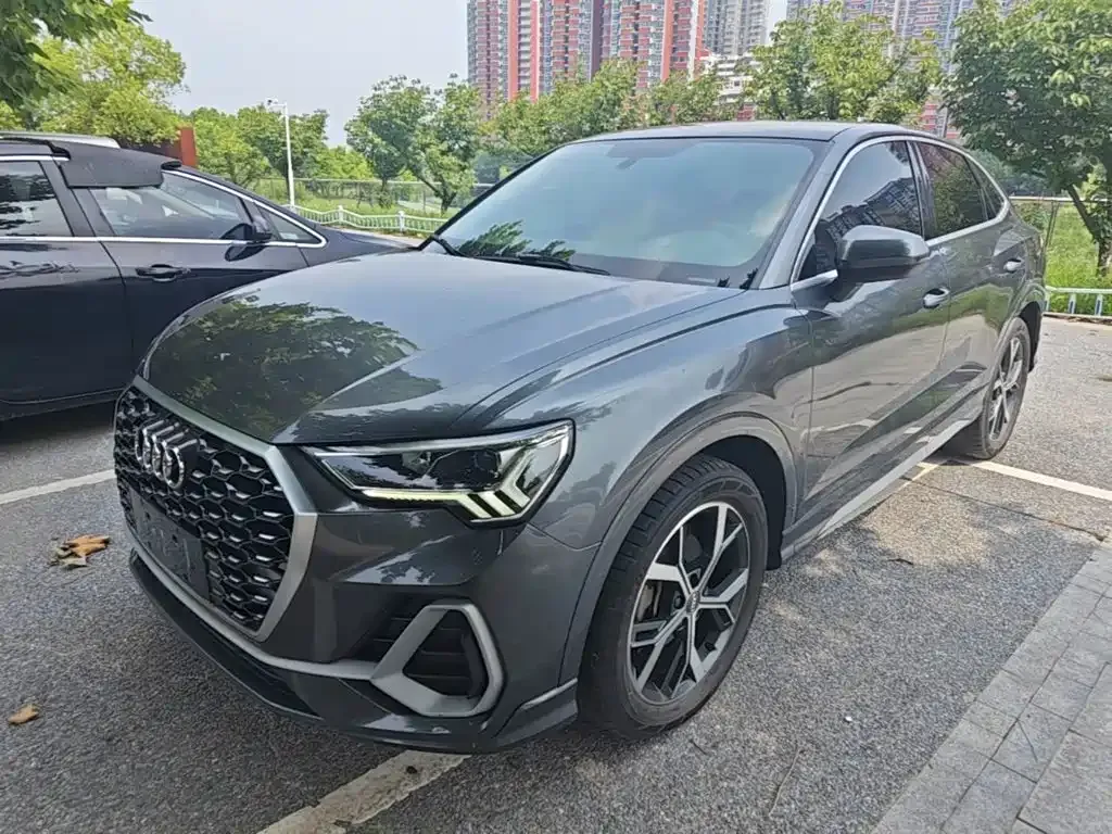 Audi Q3 Sportback — фото 1