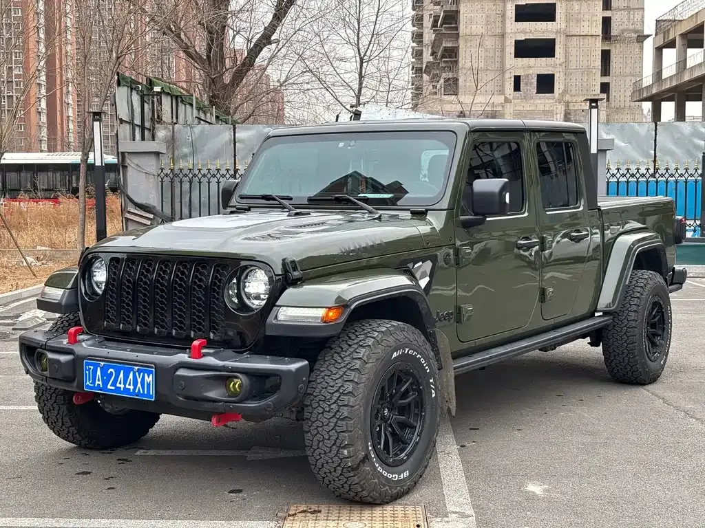 Jeep Gladiator — фото 1
