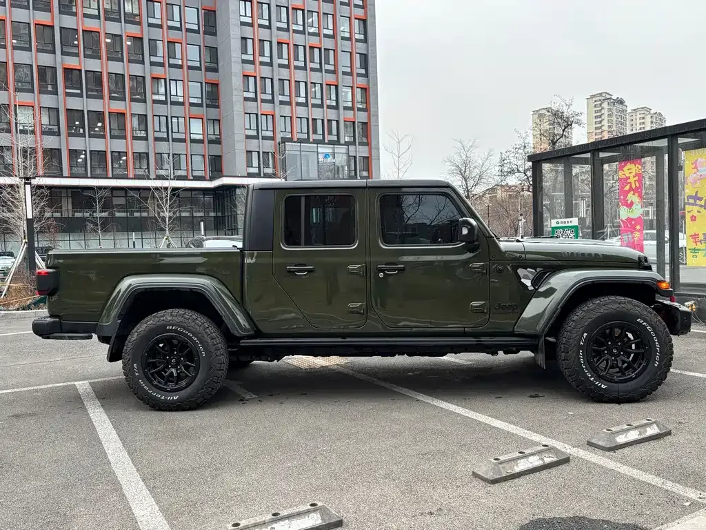 Jeep Gladiator — фото 6