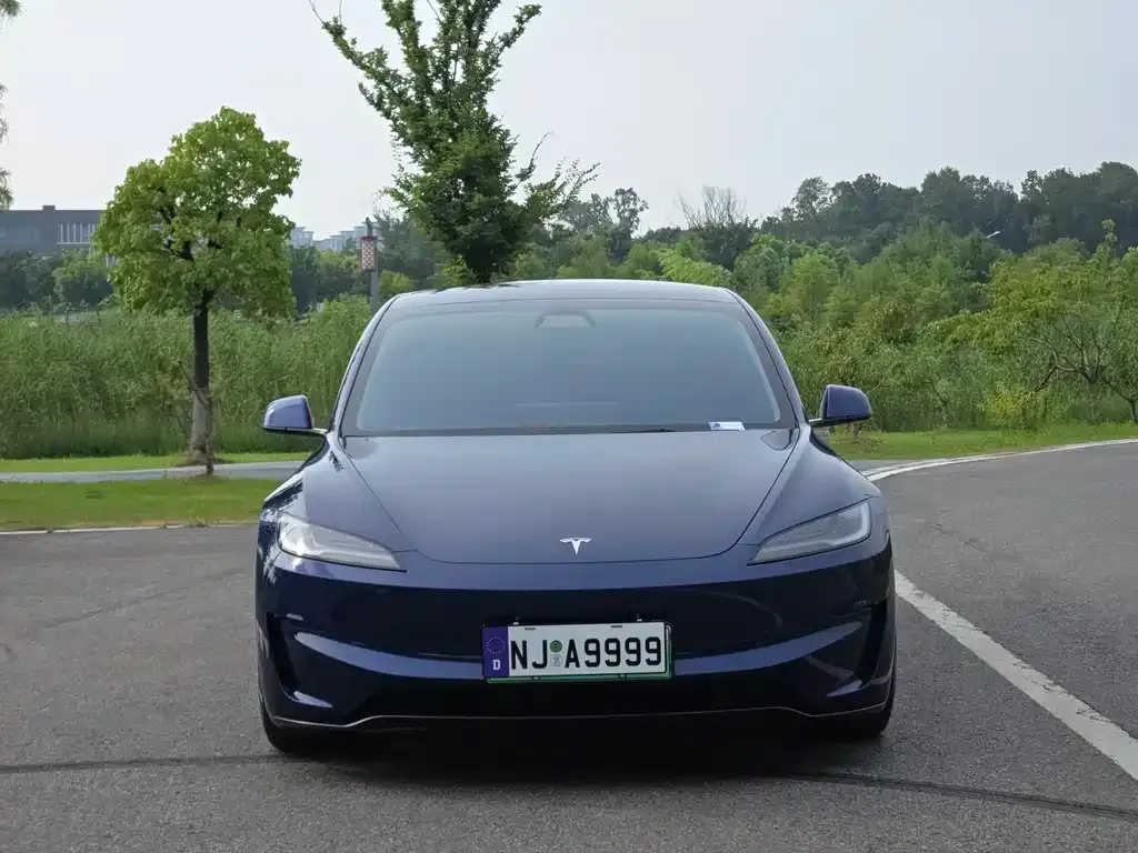 Tesla Model 3 — фото 9
