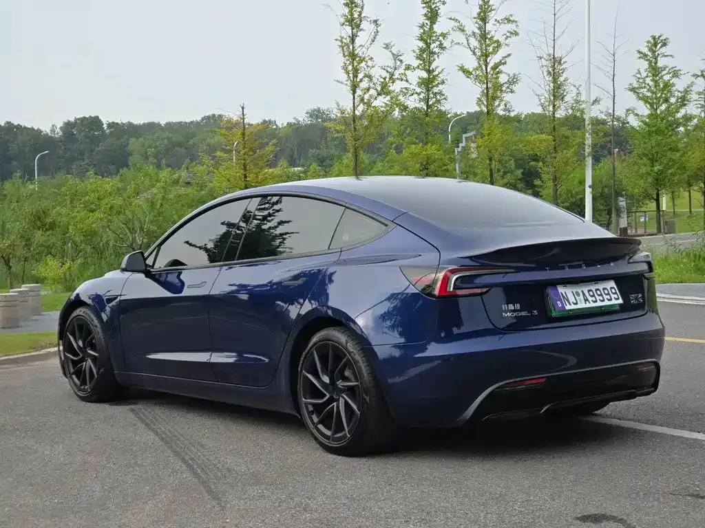Tesla Model 3 — фото 6
