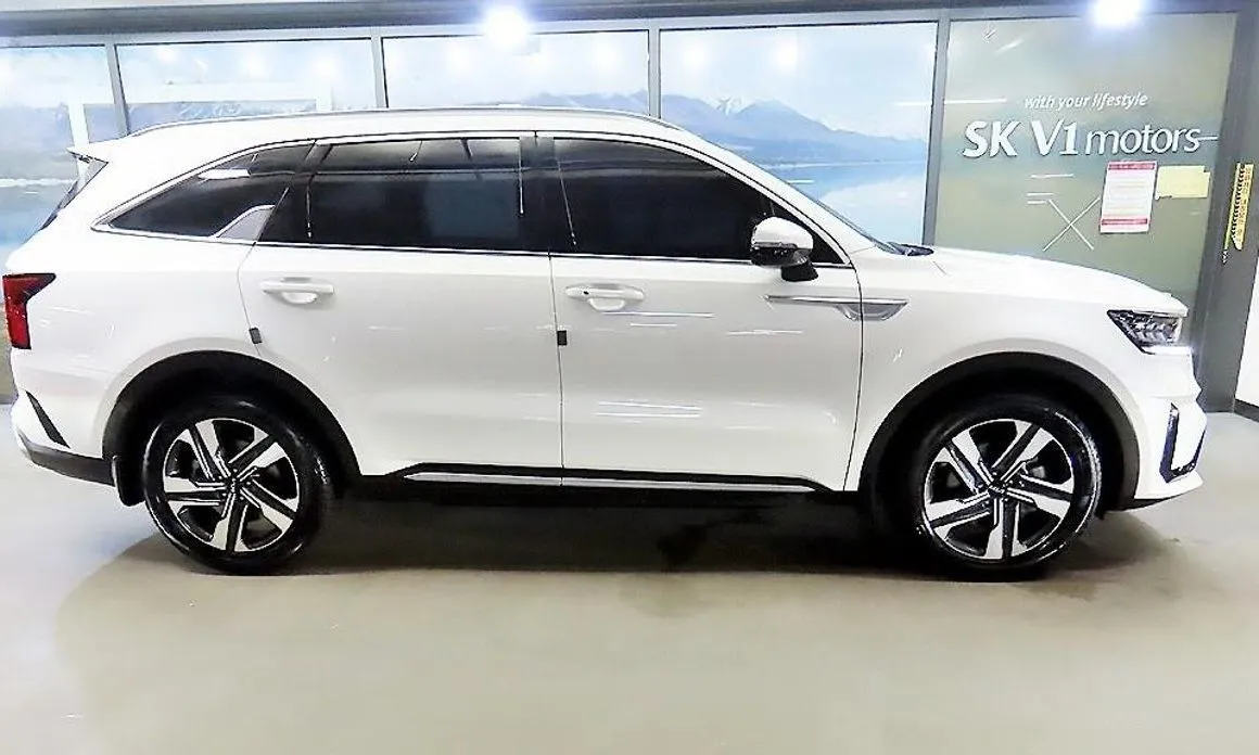 Kia Sorento — фото 7