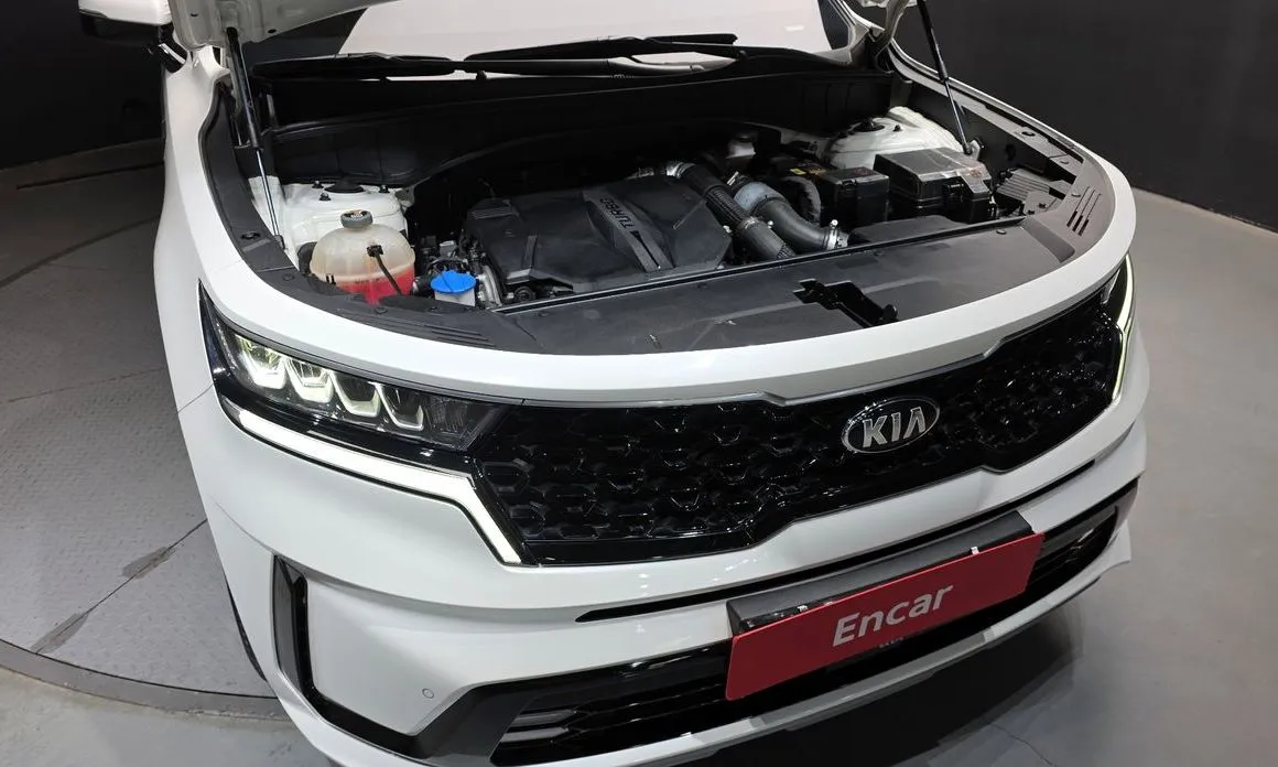 Kia Sorento — фото 10