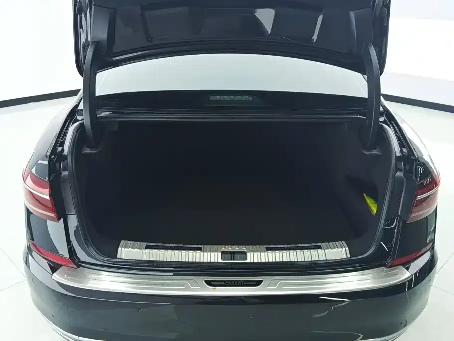 Volkswagen Passat — фото 7