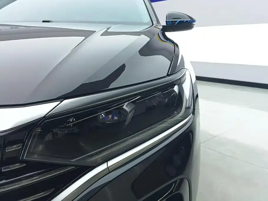 Volkswagen Passat — фото 5