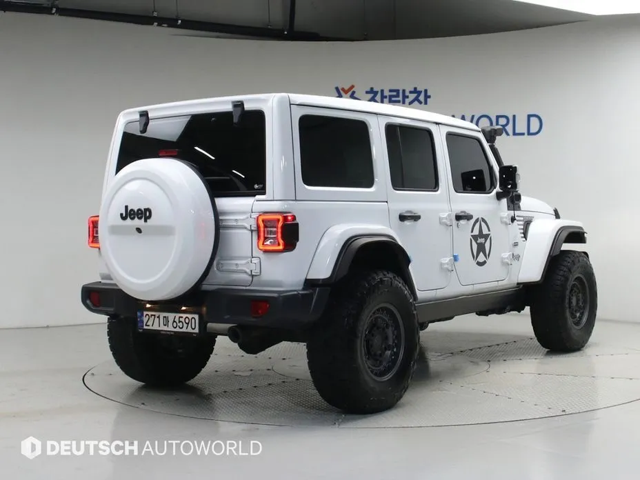 Jeep Wrangler — фото 2