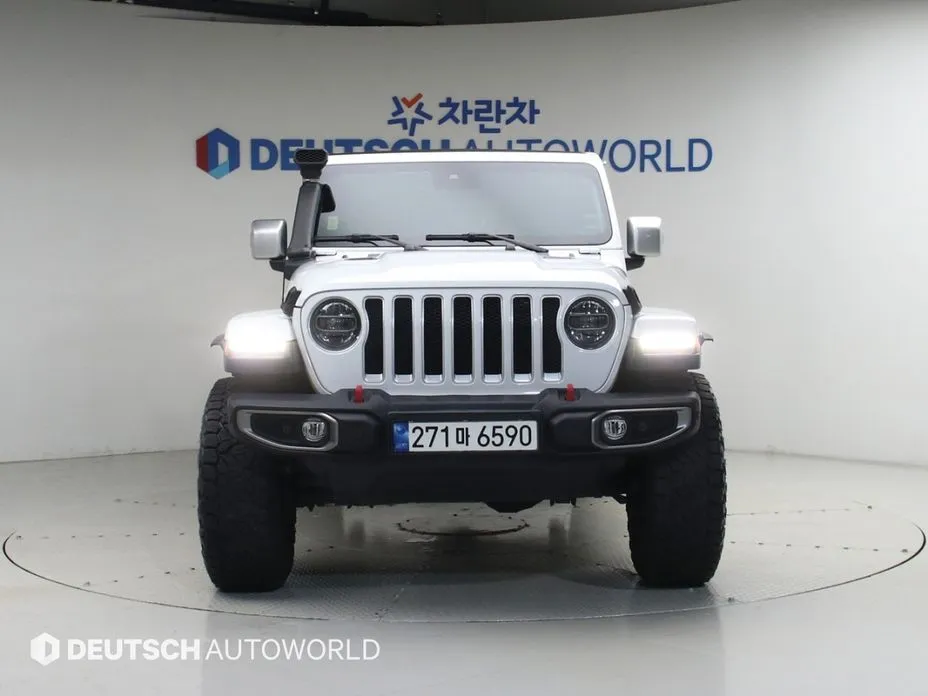 Jeep Wrangler — фото 6