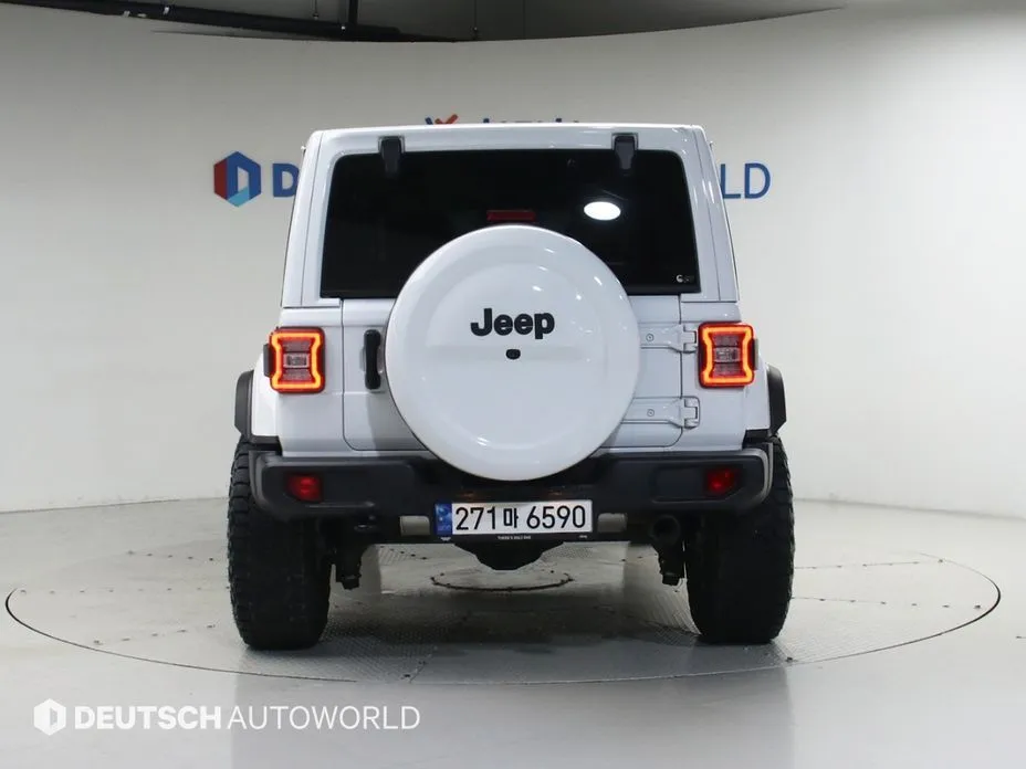 Jeep Wrangler — фото 4