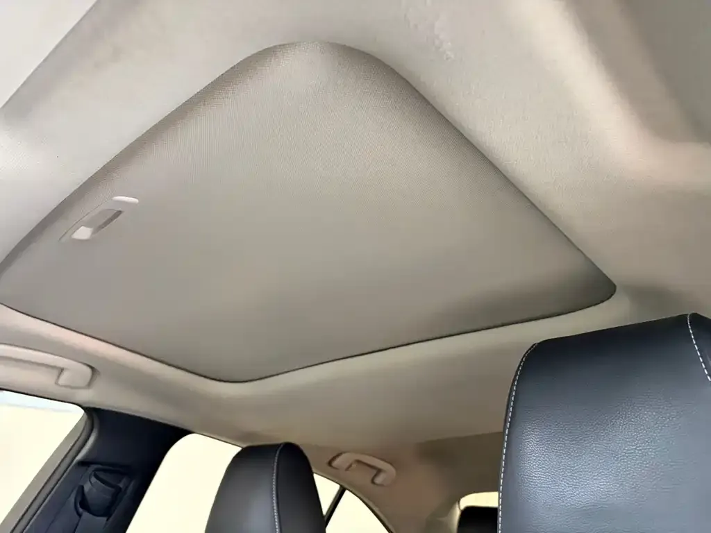Toyota Corolla — фото 2