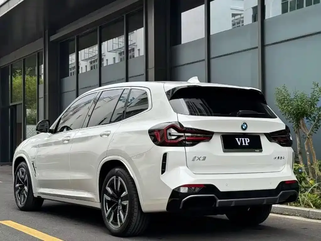 BMW iX3 — фото 2