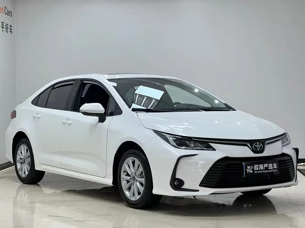 Toyota Corolla — фото 10
