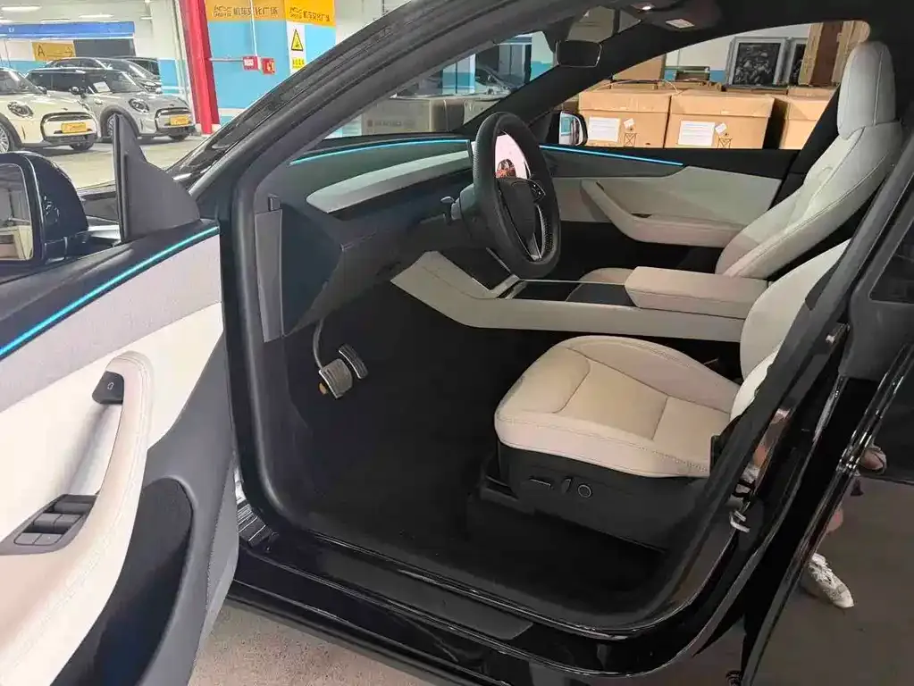 Tesla Model Y — фото 4