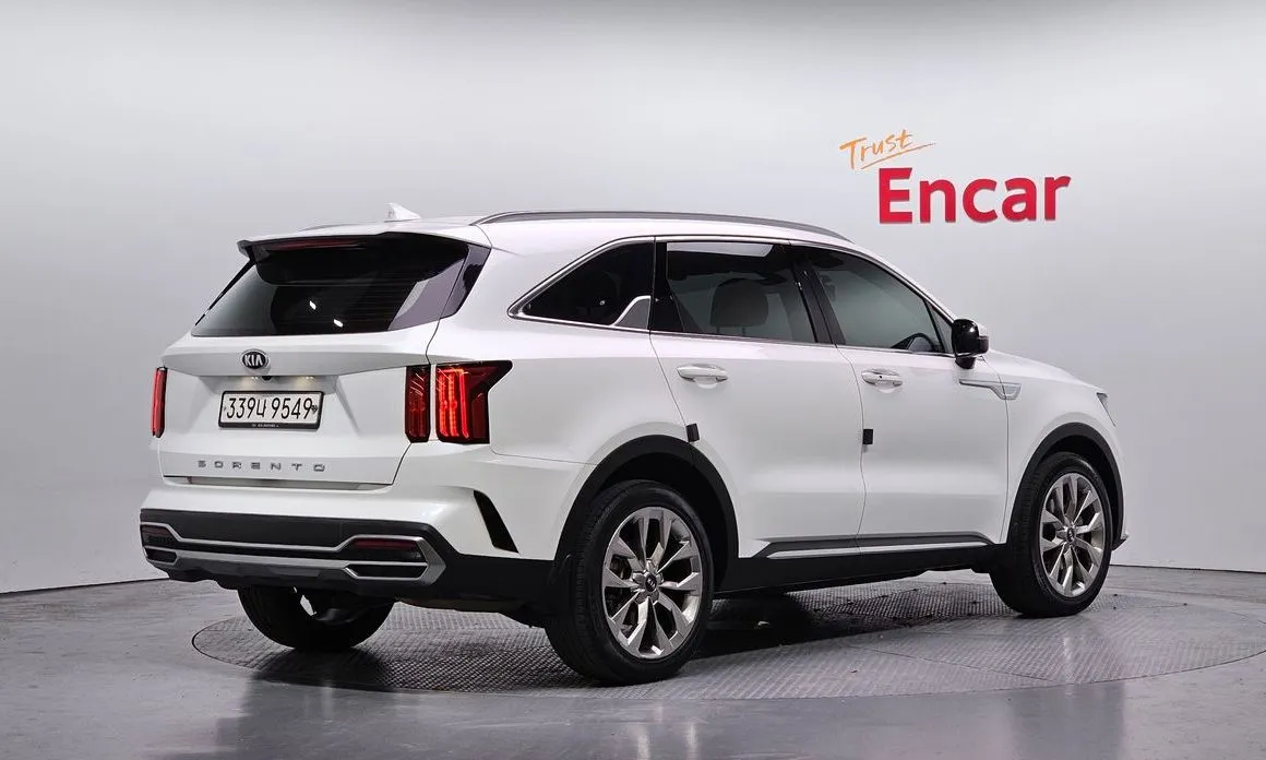 Kia Sorento — фото 5