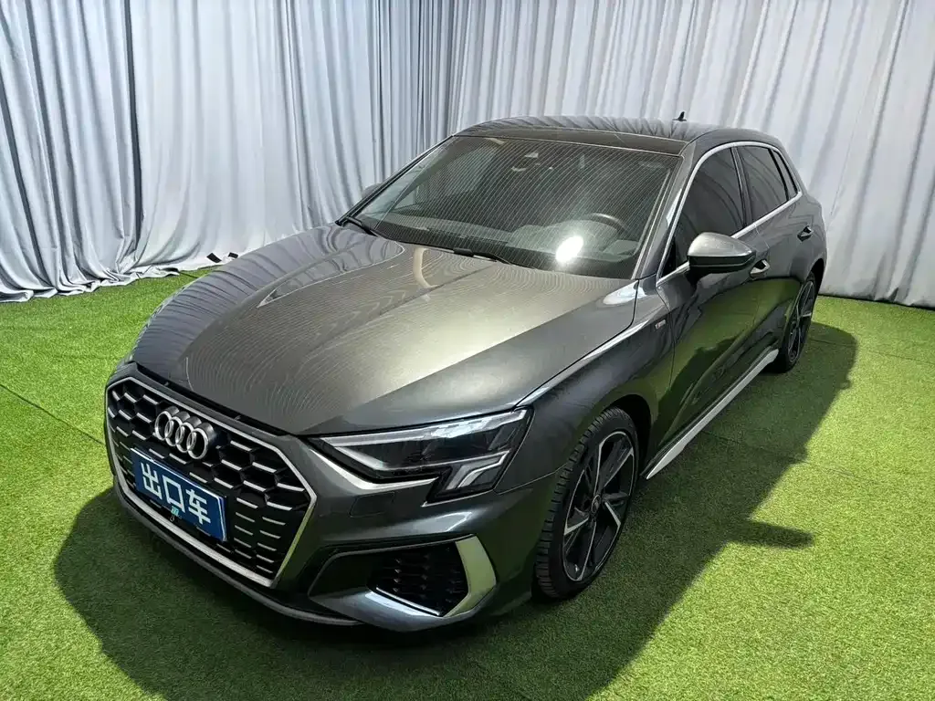 Audi A3 — фото 1