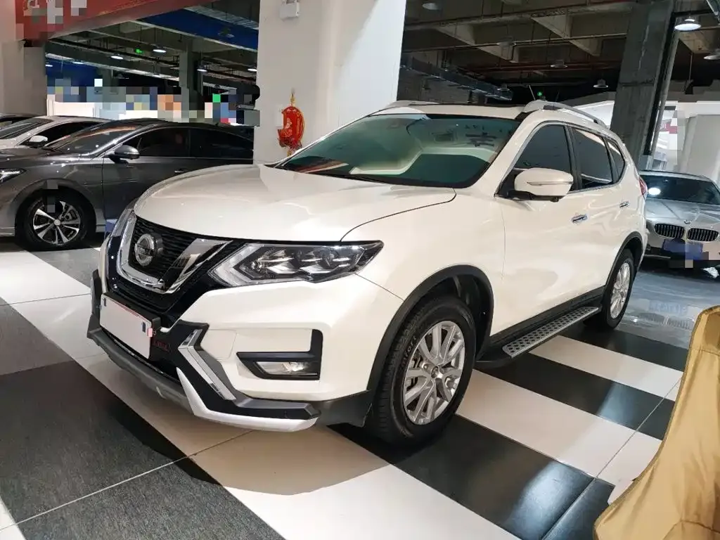 Nissan X-Trail — фото 1