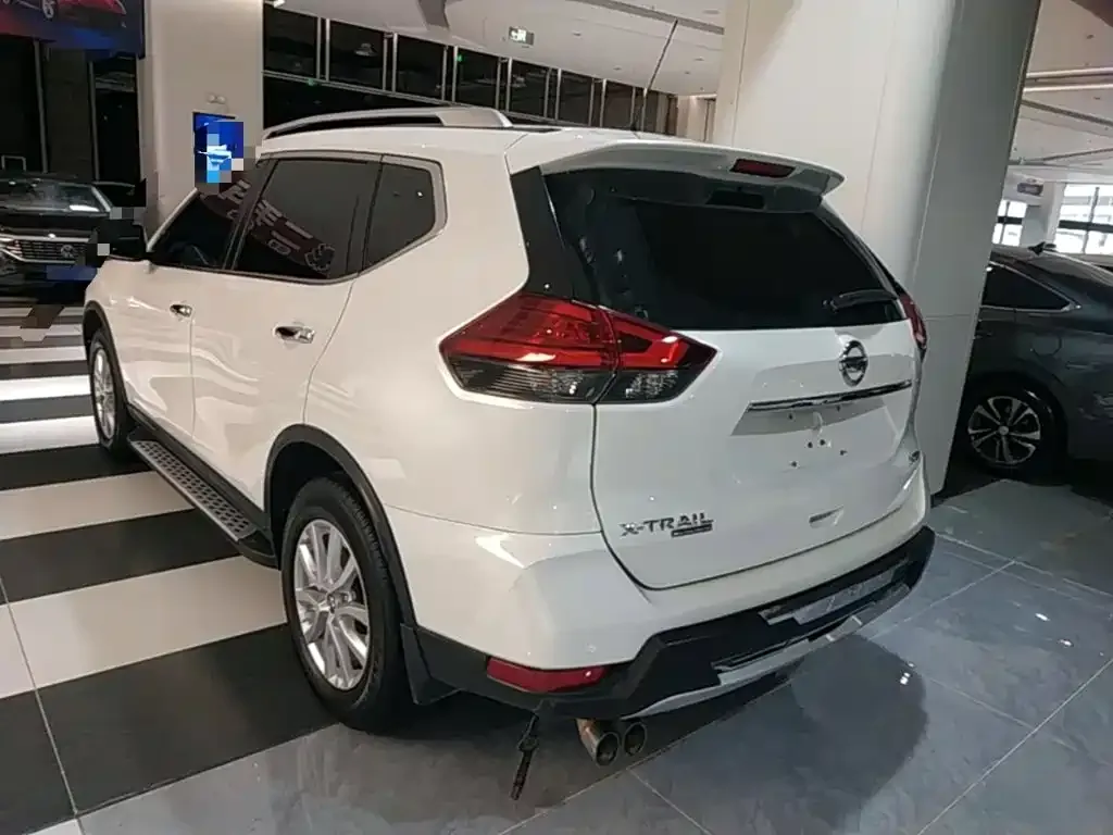 Nissan X-Trail — фото 4