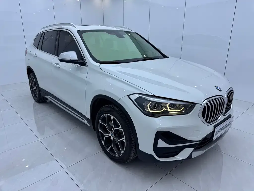 BMW X1 — фото 8