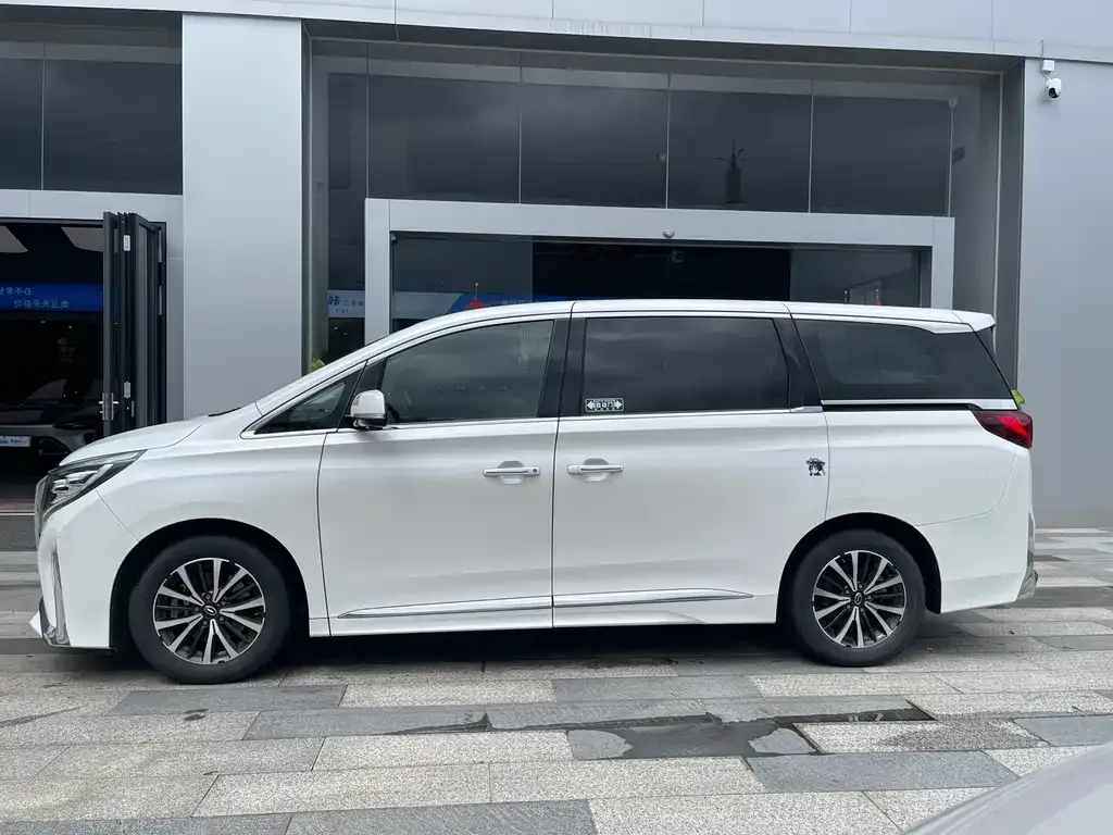 GAC Motor Trumpchi M8 — фото 4