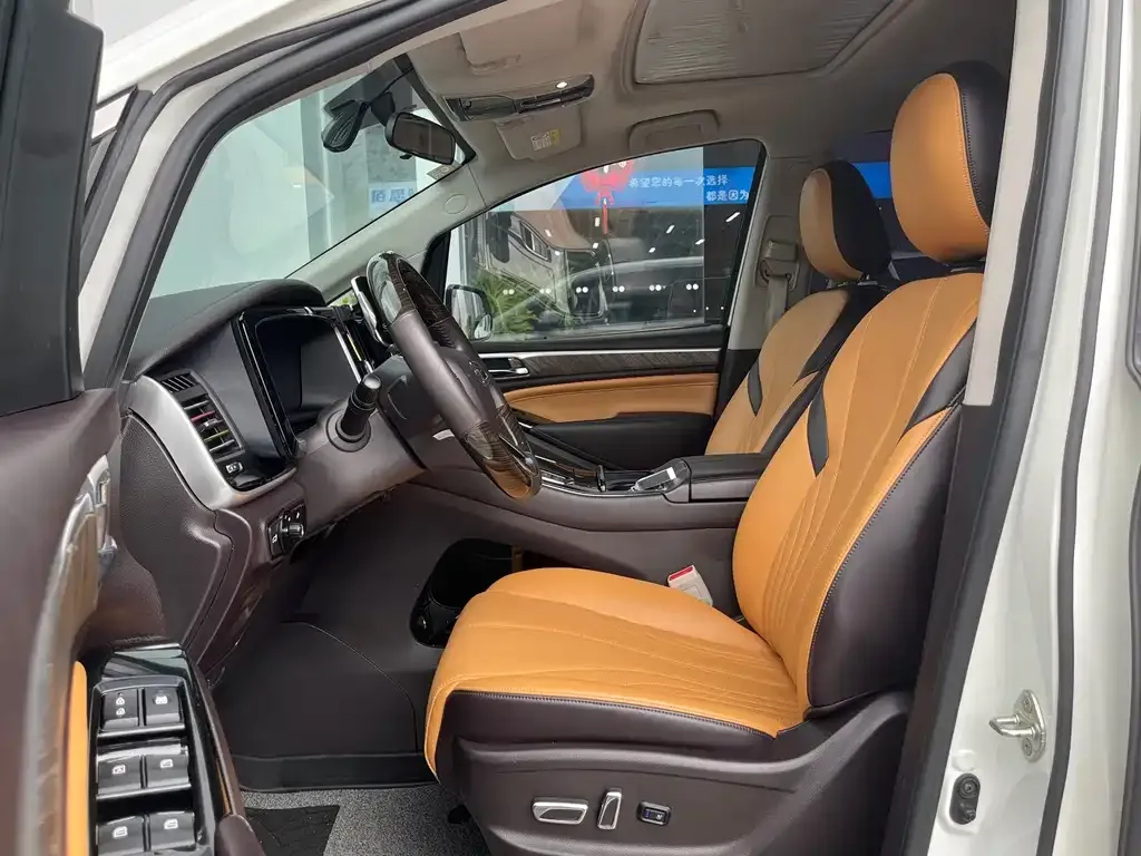 GAC Motor Trumpchi M8 — фото 8