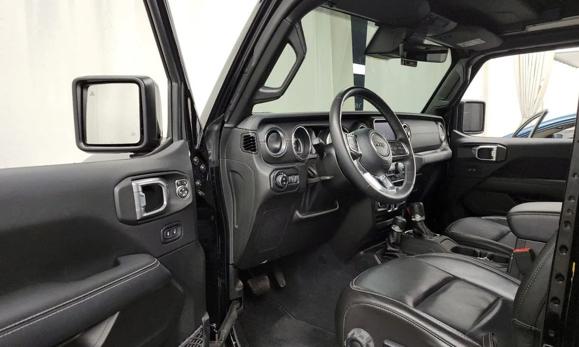 Jeep Wrangler — фото 10