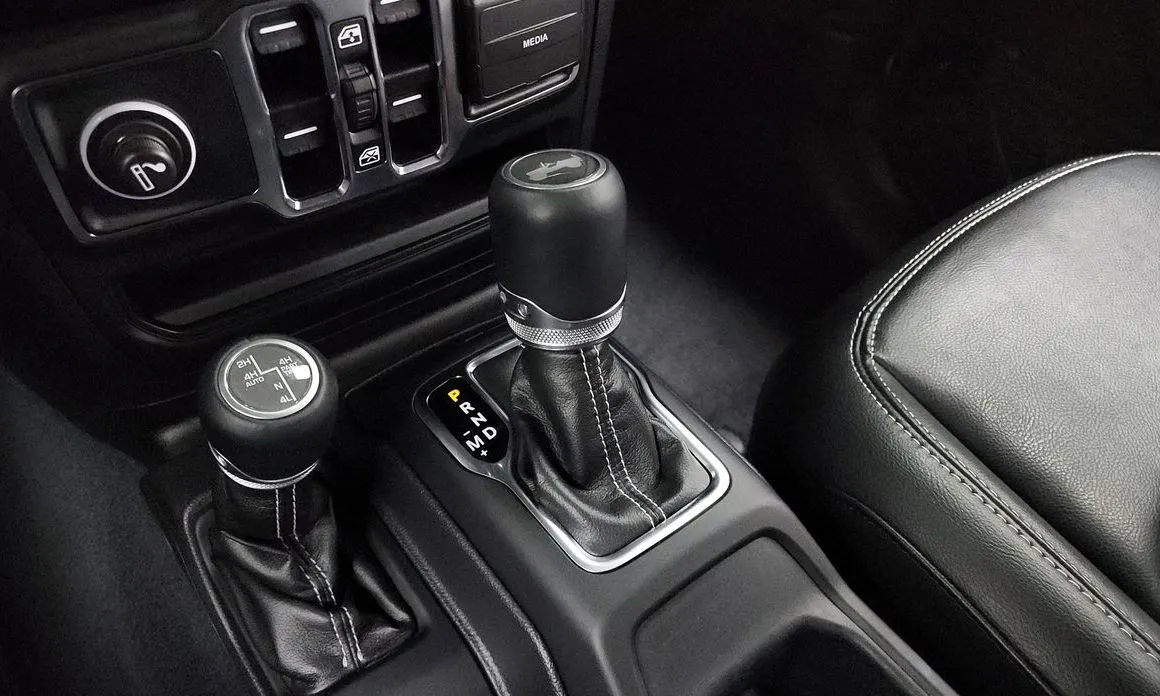 Jeep Wrangler — фото 4