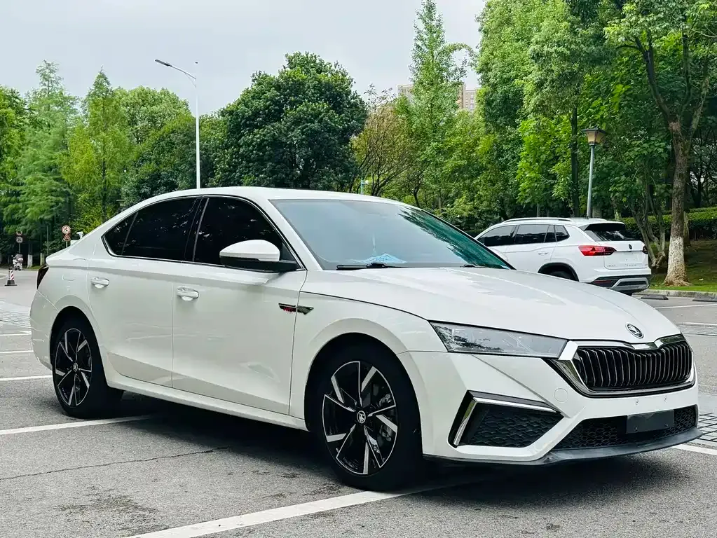 Skoda Octavia — фото 4