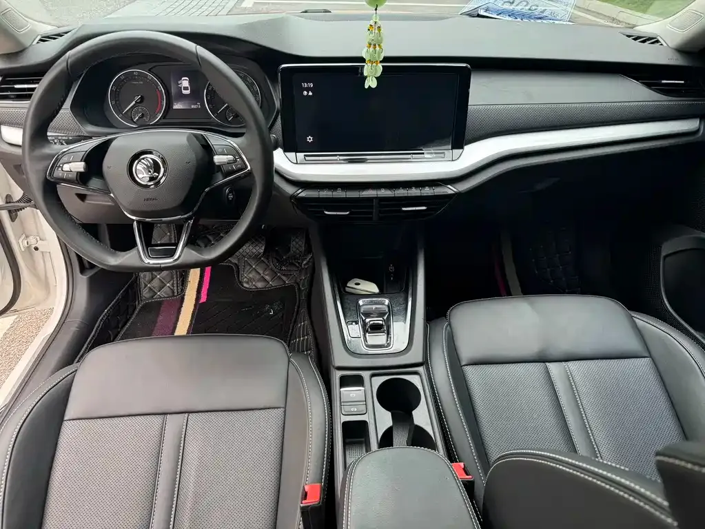 Skoda Octavia — фото 7