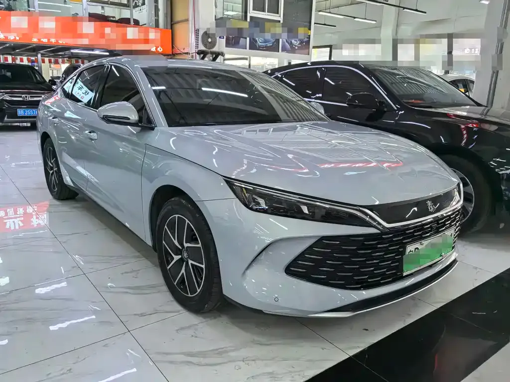 BYD Qin L — фото 9