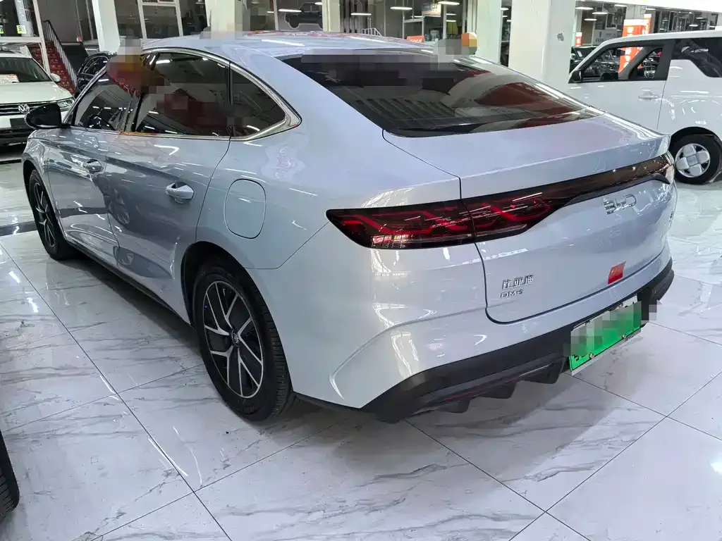BYD Qin L — фото 5