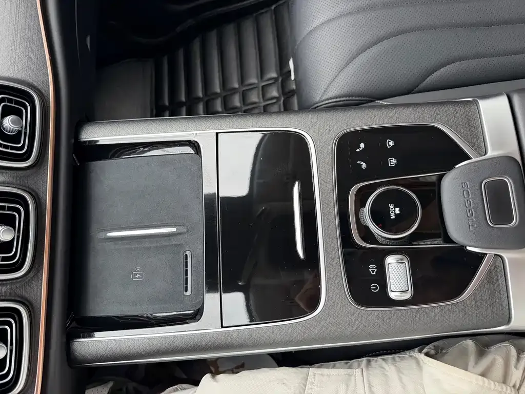 Chery Tiggo 9 — фото 10