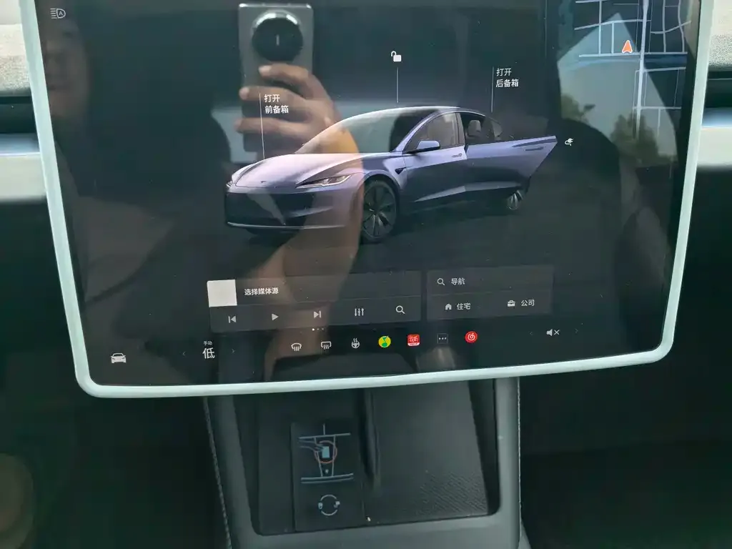 Tesla Model 3 — фото 10
