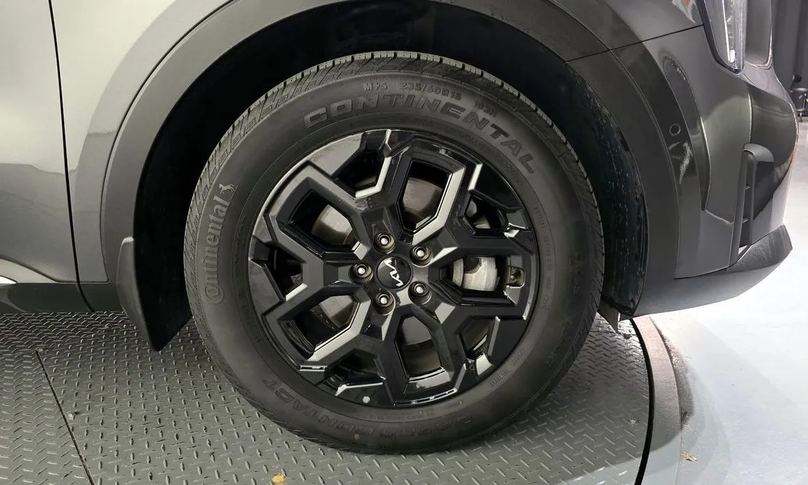 Kia Sorento — фото 10