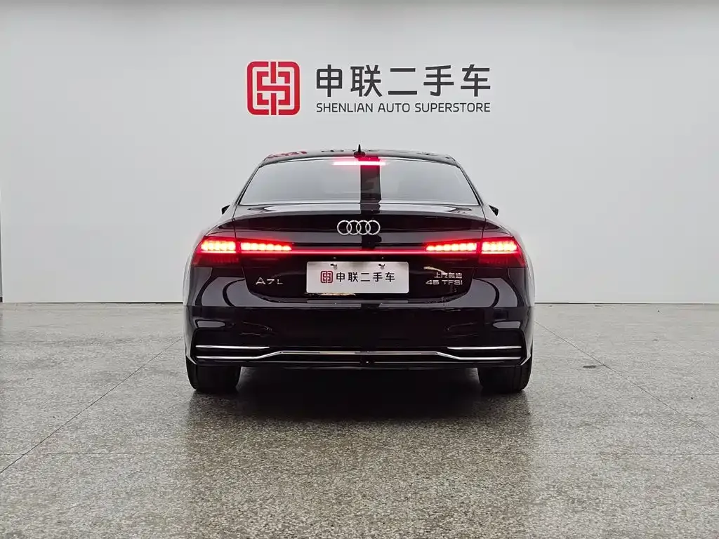 Audi A7L — фото 2