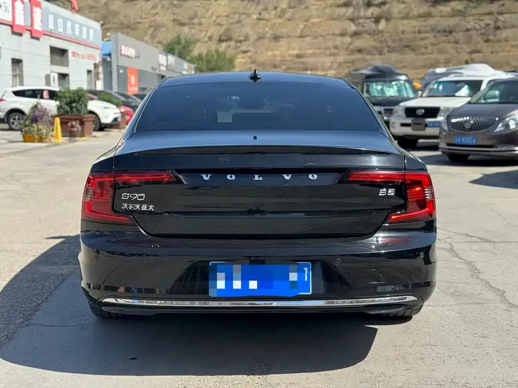 Volvo S90 — фото 4