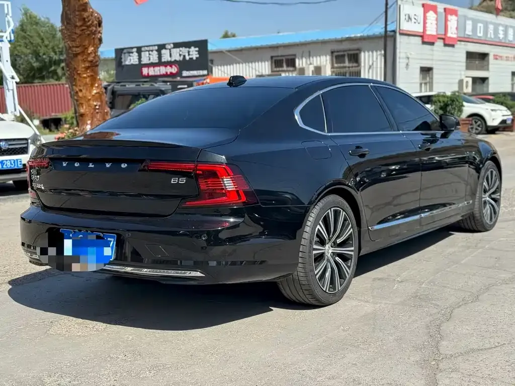 Volvo S90 — фото 10