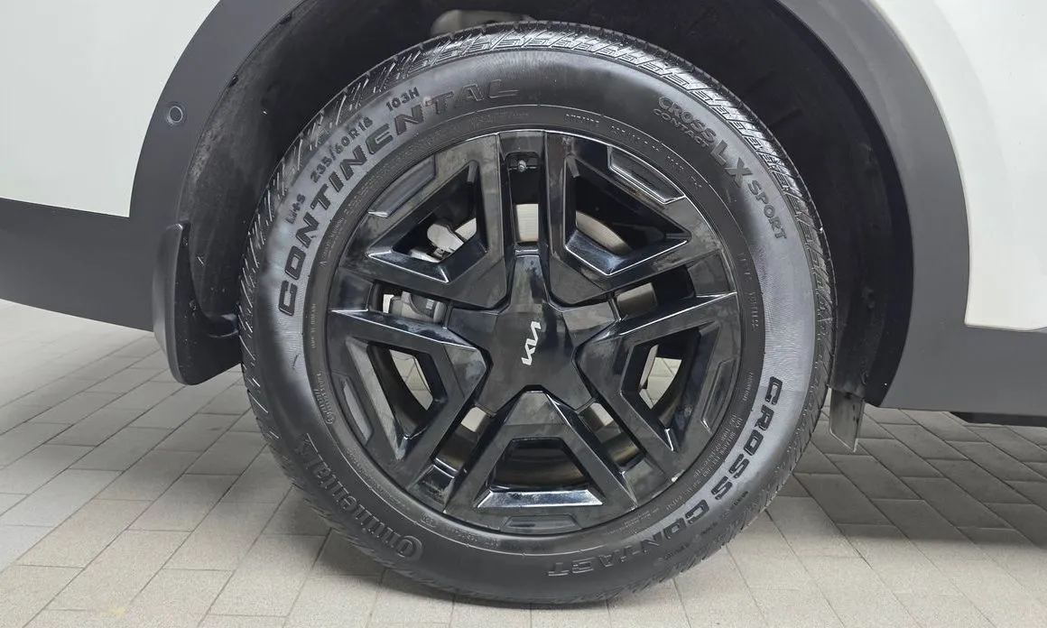 Kia Sorento — фото 8