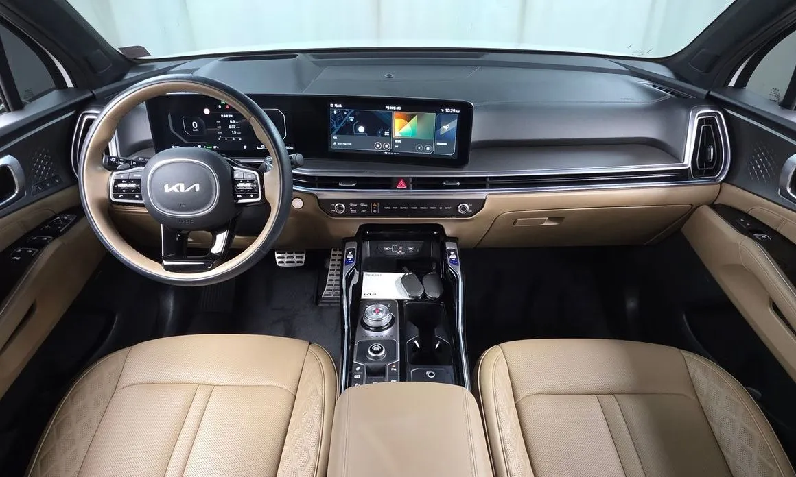 Kia Sorento — фото 10