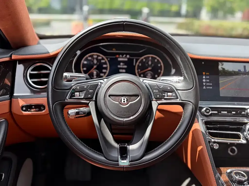 Bentley Flying Spur — фото 7