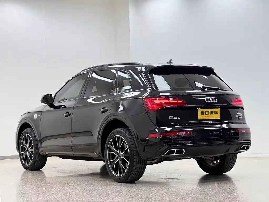 Audi Q5L — фото 4