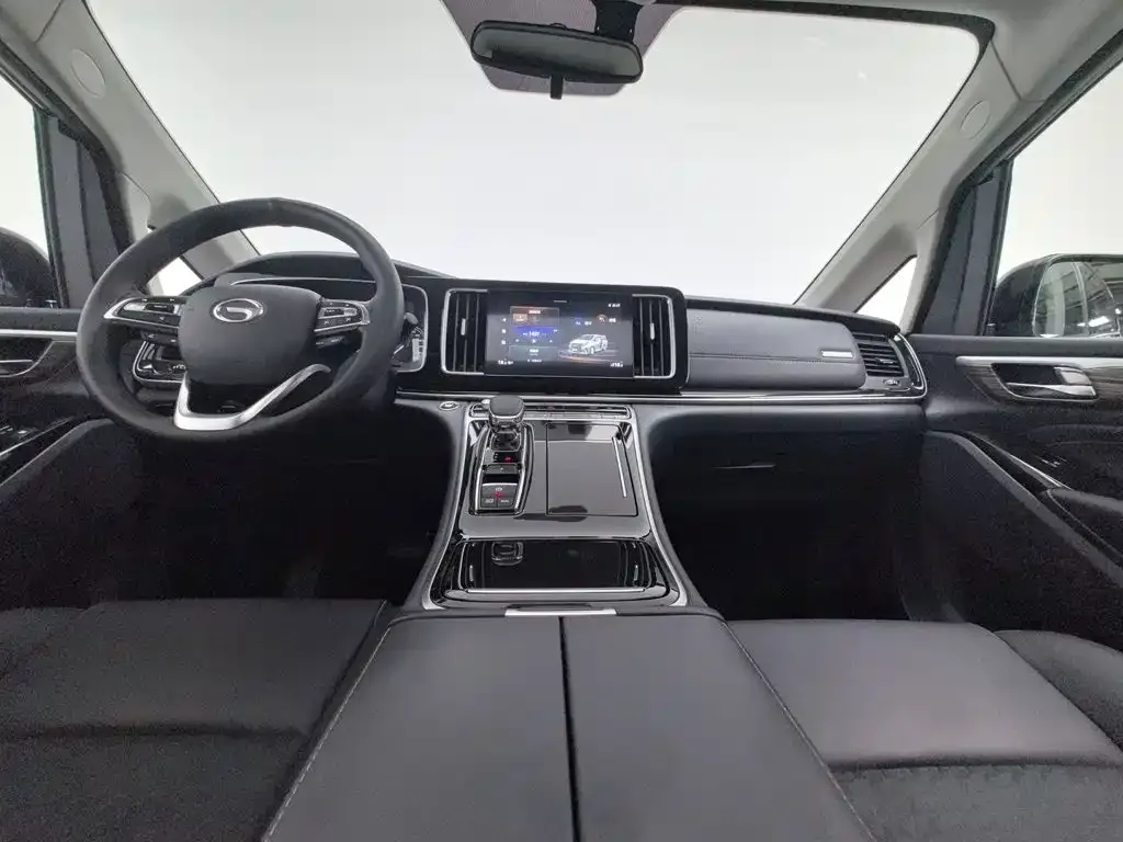 GAC Motor Trumpchi M8 — фото 9