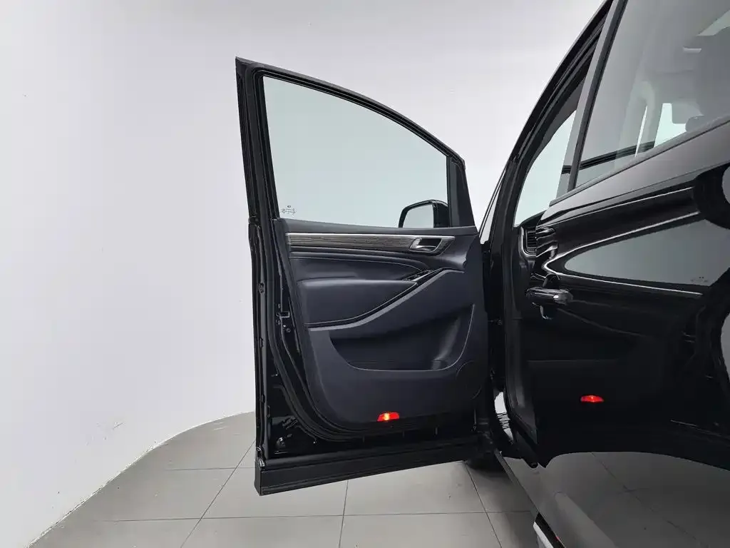 GAC Motor Trumpchi M8 — фото 2