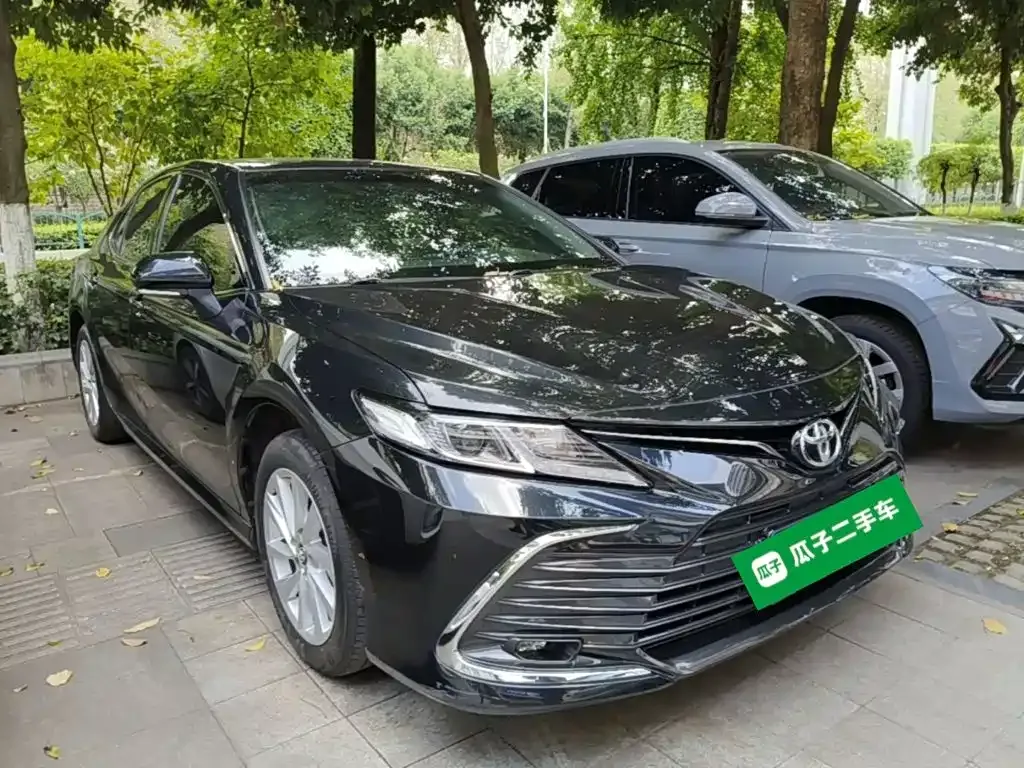 Toyota Camry — фото 10
