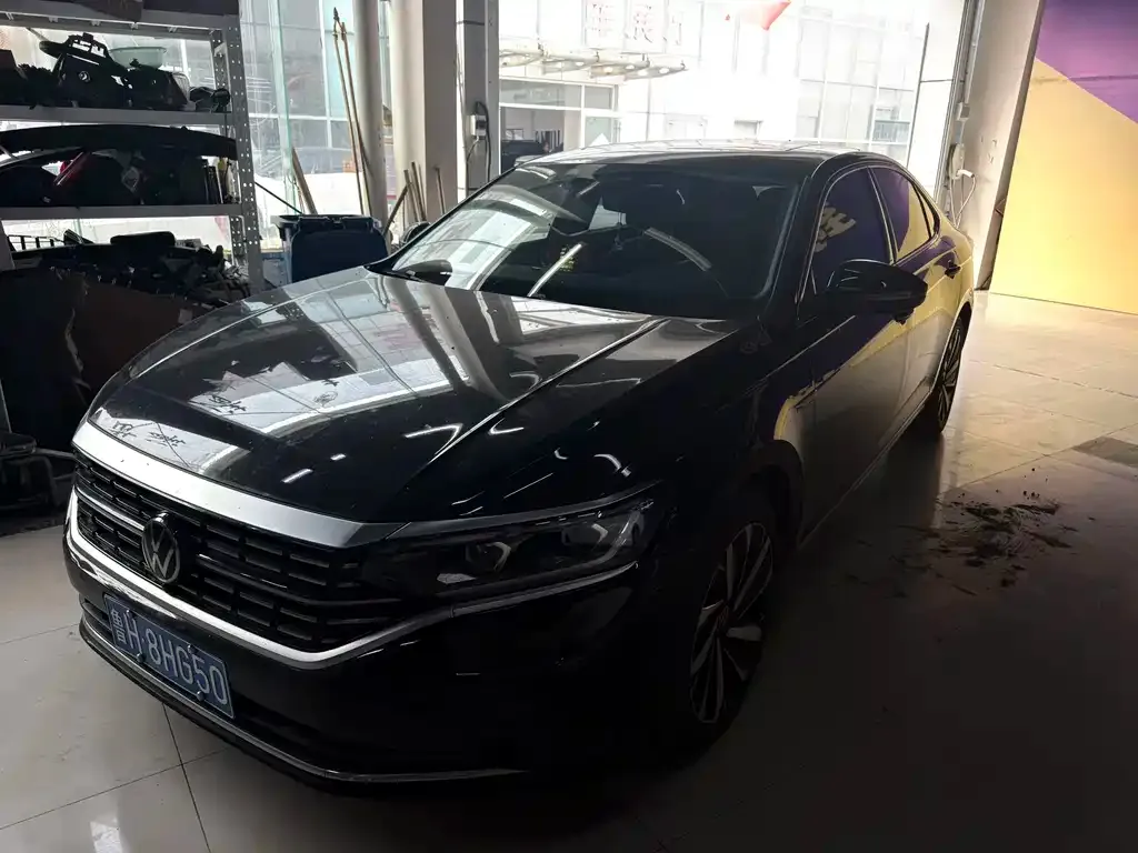 Volkswagen Passat — фото 1