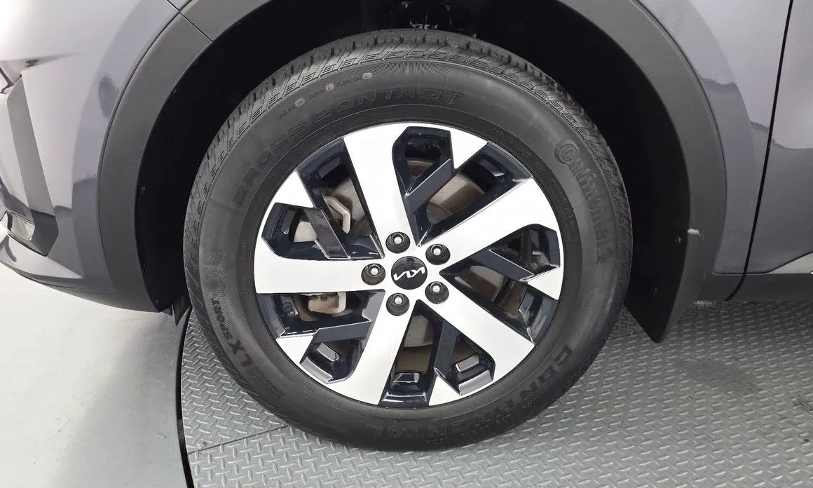 Kia Sorento — фото 8